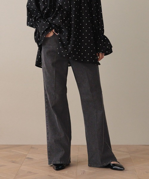 LOWRYS FARM(ローリーズファーム)の「ストレッチデニムフレアパンツ 588985(デニムパンツ・レディース・ブルー/ブラック/ライトブルー・LARGE/MEDIUM)」の2枚目の写真