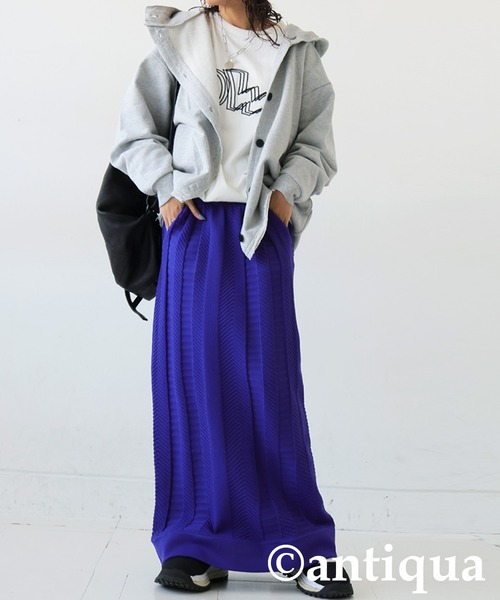 antiqua(アンティカ)の「スポンジニットロングスカート(スカート・レディース・ブルー/ブラック/カーキ/レッド・ONESIZE)」の15枚目の写真