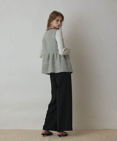 GRACE CONTINENTAL（グレースコンチネンタル）の「ツイードペプラムベスト（ベスト・レディース・ブラック/ホワイト・36/38）」の4枚目の写真