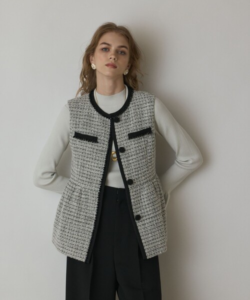 GRACE CONTINENTAL（グレースコンチネンタル）の「ツイードペプラムベスト（ベスト・レディース・ブラック/ホワイト・36/38）」の5枚目の写真