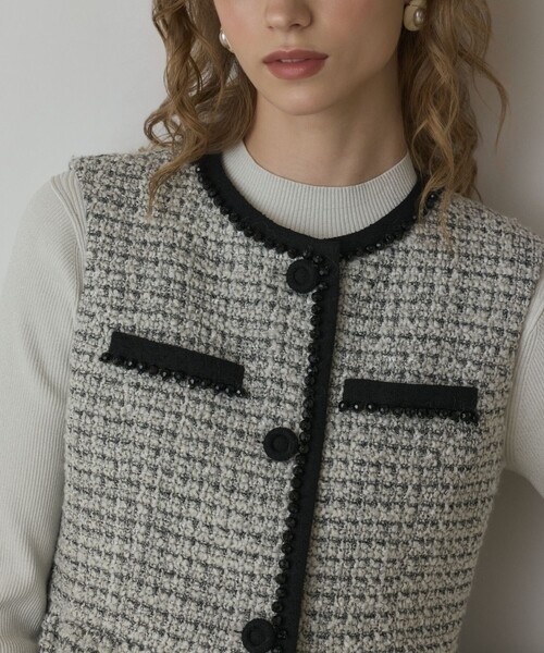 GRACE CONTINENTAL（グレースコンチネンタル）の「ツイードペプラムベスト（ベスト・レディース・ブラック/ホワイト・36/38）」の8枚目の写真