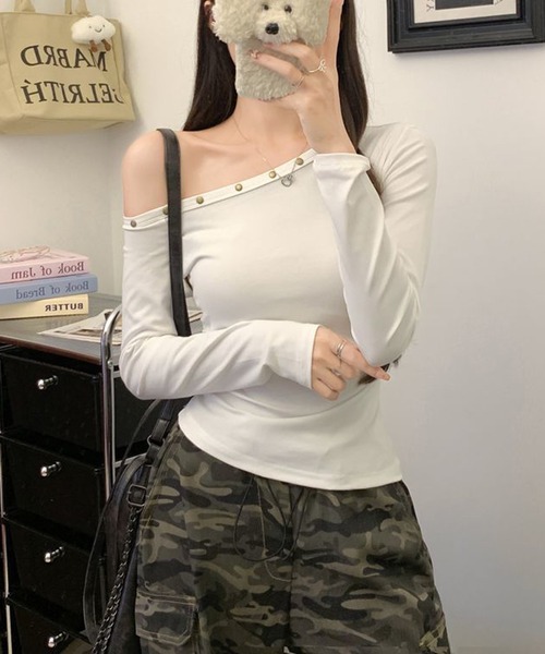 CERCA(チェルカ)の「【MEMECLE/メメクル】ワンショルスタッズカットソー(Tシャツ/カットソー・レディース・ホワイト/ブラック・S/M)」の20枚目の写真