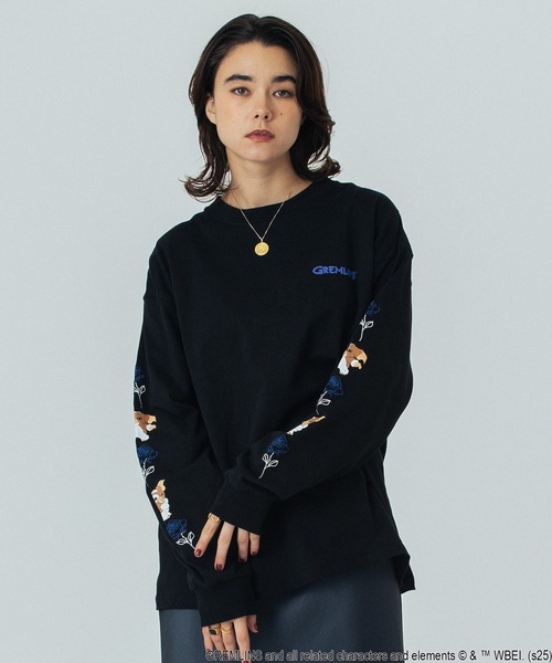 ROSE BUD(ローズバッド)の「(ROSE BUD LIMITED)GREMLINS ROSE L/S TEE(Tシャツ/カットソー・レディース・ホワイト/ブラック・ONE SIZE)」の1枚目の写真