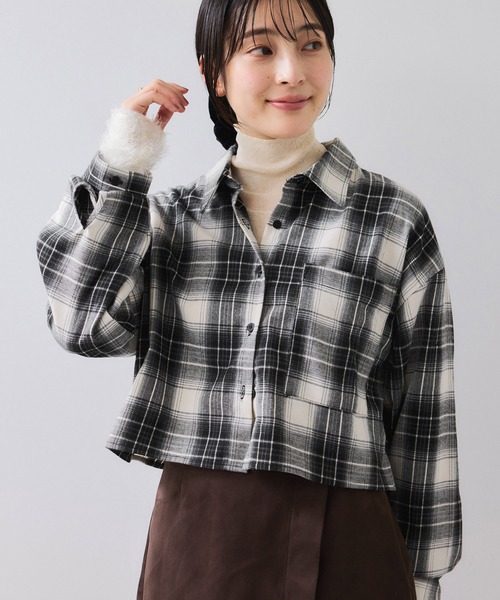 VIS（ビス）の「【WEB/一部店舗限定】オンブレチェックショートシャツ（シャツ/ブラウス・レディース・ブラウン/ブラック系その他/グリーン系その他・FREE）」の2枚目の写真