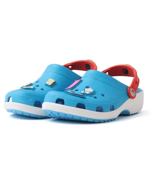 crocs（クロックス）の「crocs Doraemon Classic Clog / クロックス ドラエモン クラッシック クロッグ（サンダル・レディース・ブルー・25.0cm/24.0cm/23.0cm/22.0cm/21.0cm/20.0cm）」の2枚目の写真