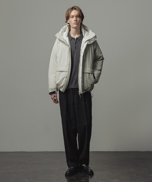 ADAM ET ROPE'（アダムエロペ）の「【ALLIED FEATHER ＋ DOWN】ショート ダウンジャケット / ユニセックス（ダウンジャケット/コート・メンズ・ネイビー/ホワイト系その他2/ブラック・XL/L/M/S）」の5枚目の写真