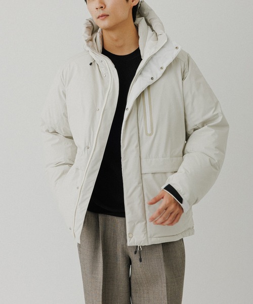 ADAM ET ROPE'（アダムエロペ）の「【ALLIED FEATHER ＋ DOWN】ショート ダウンジャケット / ユニセックス（ダウンジャケット/コート・メンズ・ネイビー/ホワイト系その他2/ブラック・XL/L/M/S）」の8枚目の写真