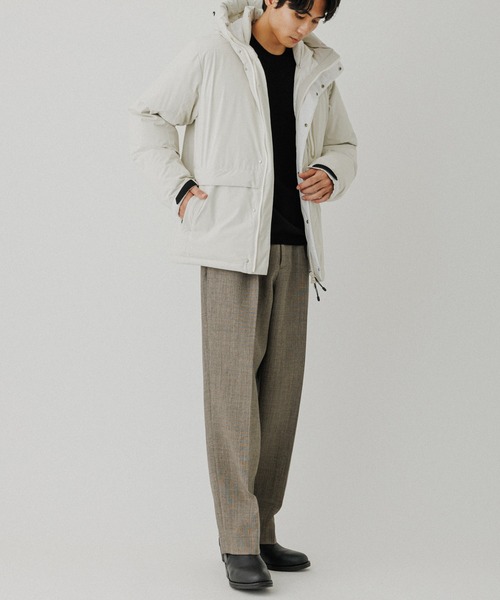 ADAM ET ROPE'（アダムエロペ）の「【ALLIED FEATHER ＋ DOWN】ショート ダウンジャケット / ユニセックス（ダウンジャケット/コート・メンズ・ネイビー/ホワイト系その他2/ブラック・XL/L/M/S）」の15枚目の写真