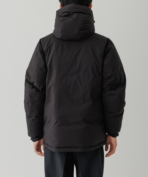 アダムエロペ　シン　ダウン　ブラック 黒ダウンなのに差がつく！「アダム エ ロぺ」が「アヴィレックス」との