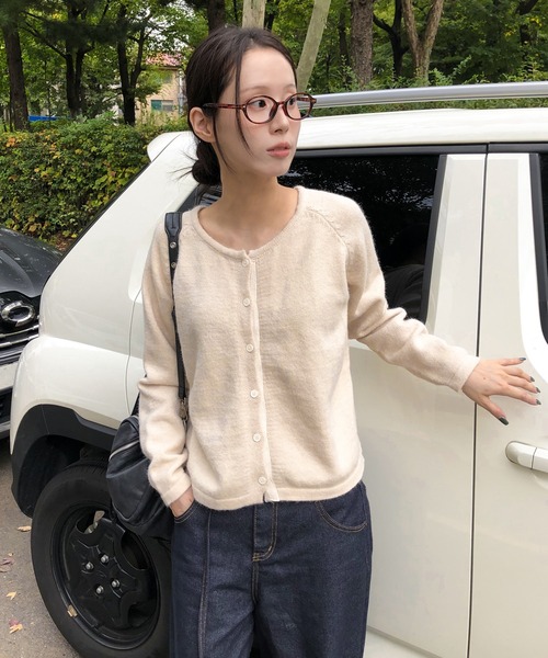 UNE MANSION（ユヌマンション）の「バイカラーラインラウンドネックニットカーディガン（カーディガン/ボレロ・レディース・アイボリー/ブラック/グレー/ブルー/レッド・FREE）」の17枚目の写真