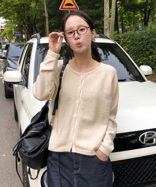 UNE MANSION（ユヌマンション）の「バイカラーラインラウンドネックニットカーディガン（カーディガン/ボレロ・レディース・アイボリー/ブラック/グレー/ブルー/レッド・FREE）」の18枚目の写真