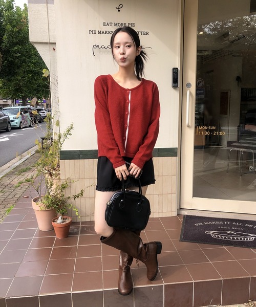 UNE MANSION（ユヌマンション）の「バイカラーラインラウンドネックニットカーディガン（カーディガン/ボレロ・レディース・アイボリー/ブラック/グレー/ブルー/レッド・FREE）」の7枚目の写真