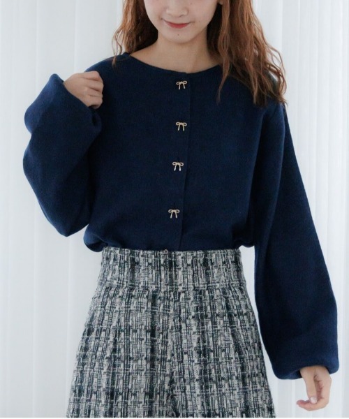 flower（フラワー）の「リボンボタンカーディガン（カーディガン/ボレロ・レディース・レッド/ネイビー/グレー・FREE）」の3枚目の写真