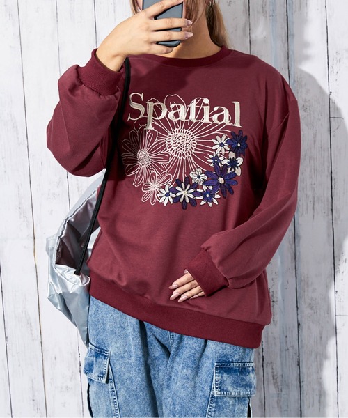 GORGE(ゴージ)の「《花刺繍×ロゴ》レディース 裏毛スウェット プルオーバー カジュアル 春秋冬(スウェット・レディース・ブラウン/ボルドー/ネイビー/オートミール/オフホワイト・F)」の5枚目の写真