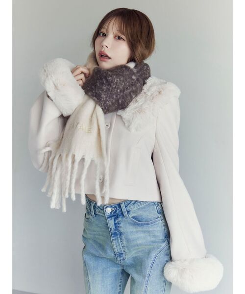 EATME（イートミー）の「ボーダー刺繍マフラー（マフラー・レディース・ブラウン/ピンク/グレー・FREE）」の4枚目の写真