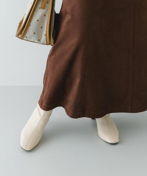 RODE SKO（ロデスコ）の「『WEB限定』ヒールブーツ（ブーツ・レディース・アイボリー/ブラック・37/36/38）」の18枚目の写真