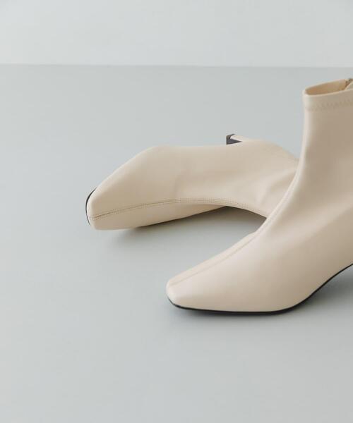 RODE SKO（ロデスコ）の「『WEB限定』ヒールブーツ（ブーツ・レディース・アイボリー/ブラック・37/36/38）」の21枚目の写真