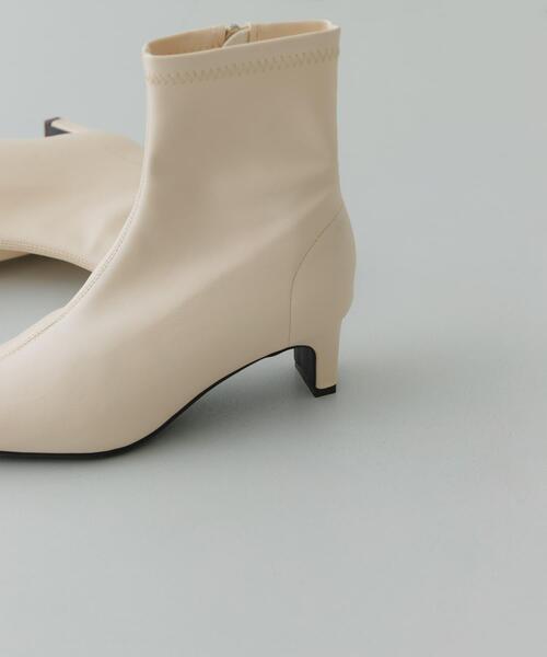 RODE SKO（ロデスコ）の「『WEB限定』ヒールブーツ（ブーツ・レディース・アイボリー/ブラック・37/36/38）」の22枚目の写真