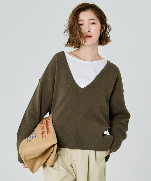 coca(coca)(コカ)の「ディープVネックニットトップス(ニット/セーター・レディース・カーキ/チャコール・L/M/S)」の3枚目の写真
