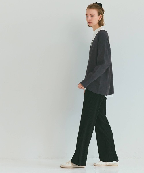 coca(coca)(コカ)の「ディープVネックニットトップス(ニット/セーター・レディース・カーキ/チャコール・L/M/S)」の11枚目の写真