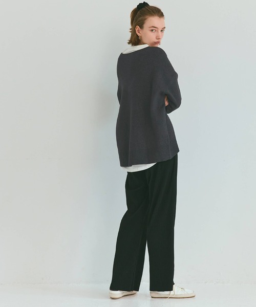 coca(coca)(コカ)の「ディープVネックニットトップス(ニット/セーター・レディース・カーキ/チャコール・L/M/S)」の13枚目の写真