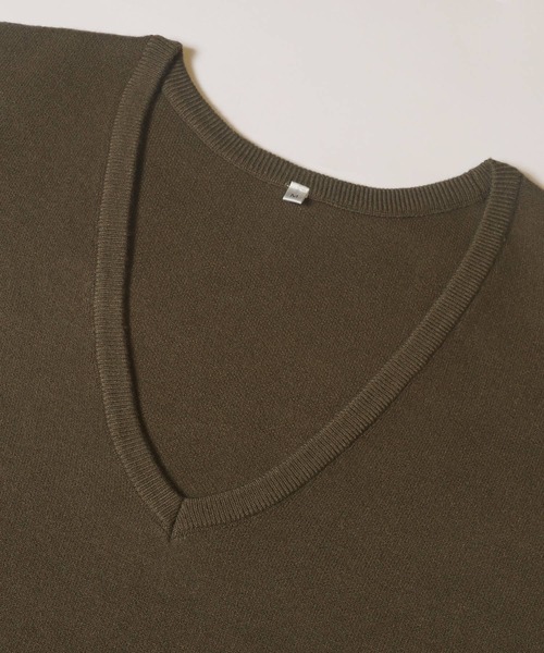 coca(coca)(コカ)の「ディープVネックニットトップス(ニット/セーター・レディース・カーキ/チャコール・L/M/S)」の15枚目の写真