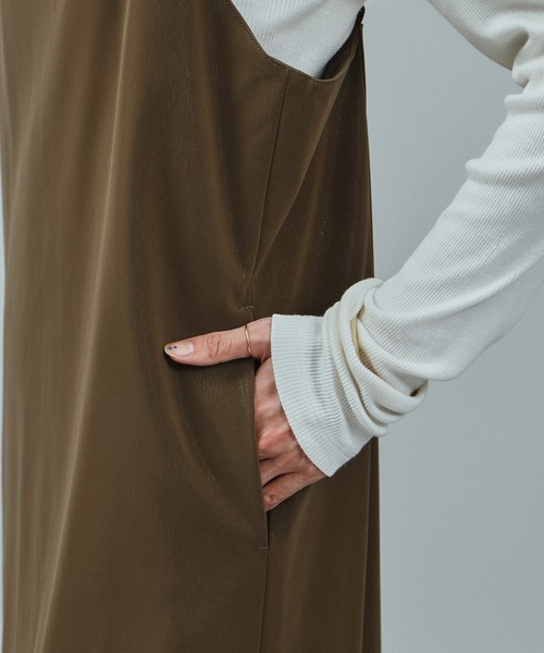 SALON adam et rope'（サロン アダム エ ロペ）の「パールレザーライクキャミワンピース（ワンピース・レディース・ブラック/ブラウン系その他2・FREE）」の22枚目の写真