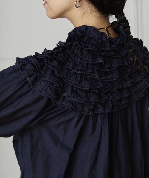 IENA LA BOUCLE(イエナラブークル)の「IENA LA BOUCLE silk mix cotton フリルブラウス(シャツ/ブラウス・レディース・ネイビー・FREE)」の19枚目の写真