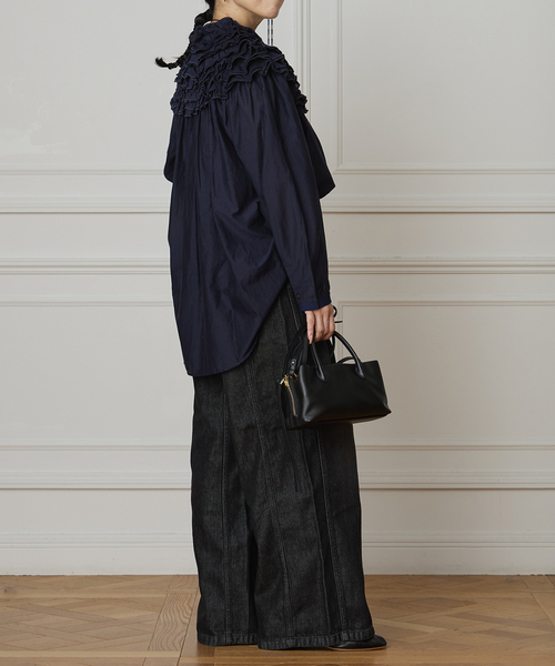IENA LA BOUCLE(イエナラブークル)の「IENA LA BOUCLE silk mix cotton フリルブラウス(シャツ/ブラウス・レディース・ネイビー・FREE)」の4枚目の写真
