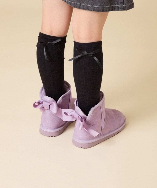 a.v.v（アーヴェヴェ）の「[17-24cm]【毎年人気NO.1/撥水加工/クッションインソール】リボン付フェイクムートンブーツ（ブーツ・キッズ・ライトピンク/ライラック/ブラック/ベージュ・17/18/19/20/21/22/23/24）」の13枚目の写真