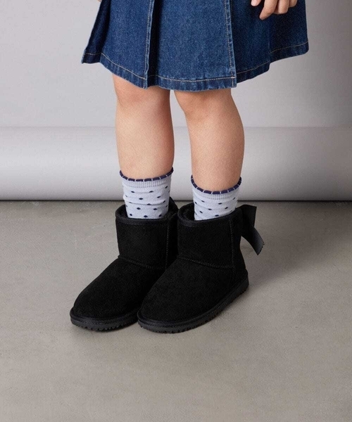 a.v.v（アーヴェヴェ）の「[17-24cm]【毎年人気NO.1/撥水加工/クッションインソール】リボン付フェイクムートンブーツ（ブーツ・キッズ・ライトピンク/ライラック/ブラック/ベージュ・17/18/19/20/21/22/23/24）」の17枚目の写真