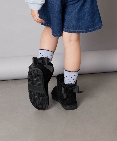 a.v.v（アーヴェヴェ）の「[17-24cm]【毎年人気NO.1/撥水加工/クッションインソール】リボン付フェイクムートンブーツ（ブーツ・キッズ・ライトピンク/ライラック/ブラック/ベージュ・17/18/19/20/21/22/23/24）」の18枚目の写真