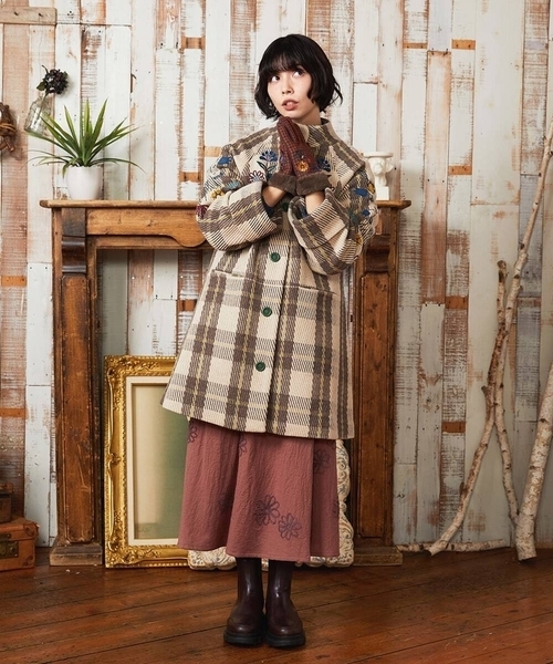 Jocomomola（ホコモモラ）の「フラワーエンブロイダリーグローブ（手袋・レディース・ブラウン/ベージュ・40）」の10枚目の写真