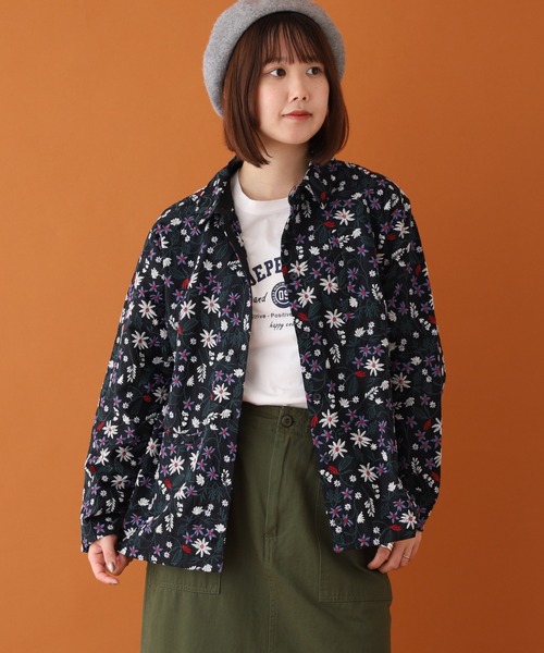 Emago(イマゴ)の「EMAGO 小花刺繍シャツ(シャツ/ブラウス・レディース・ブラック/モカ・FREE)」の1枚目の写真