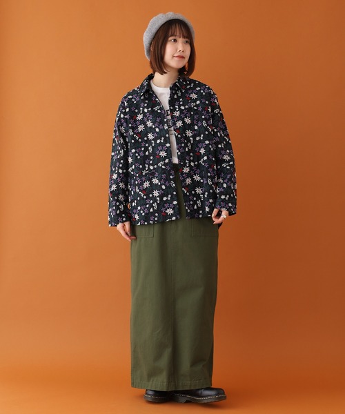 Emago(イマゴ)の「EMAGO 小花刺繍シャツ(シャツ/ブラウス・レディース・ブラック/モカ・FREE)」の9枚目の写真