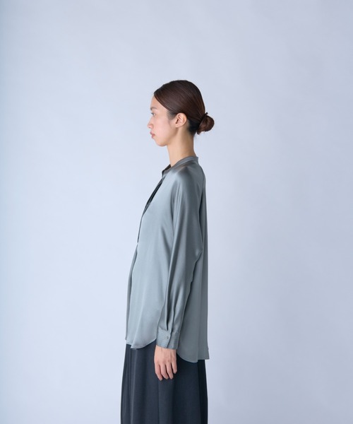 c/est（シーエ）の「【 c/est / シーエ 】 SILK -SILK SHIRTS-  / シルクシャツ  2536023 API（シャツ/ブラウス・レディース・チャコール/オフホワイト・FREE）」の4枚目の写真