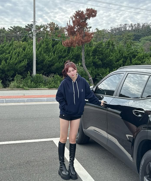 muahmuah（ムーアムーア）の「[裏毛/起毛] スティッチコンビフードパーカー [6色]（パーカー・レディース・オートミール/ネイビー/ライトグレー/ブラウン/ダークブラウン/グレー/クリーム/霜降りグレー/ネイビー系/ブラック系その他/トップグレー/ブラック・FREE）」の16枚目の写真