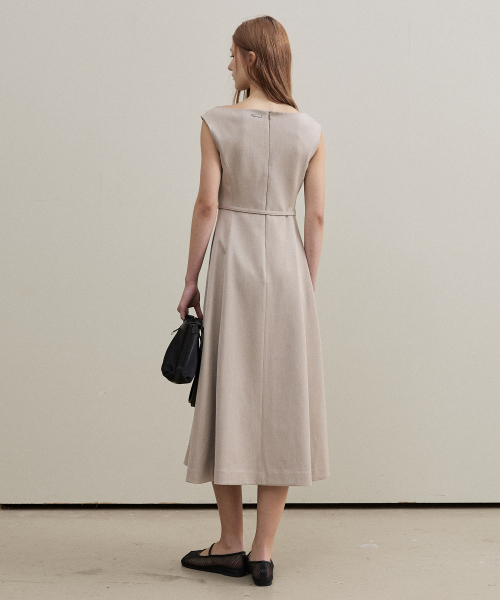 ARTID(アルティーダ)の「ボートネックベルトポイントワンピース_BEIGE(ワンピース・レディース・ベージュ・SMALL/MEDIUM)」の4枚目の写真