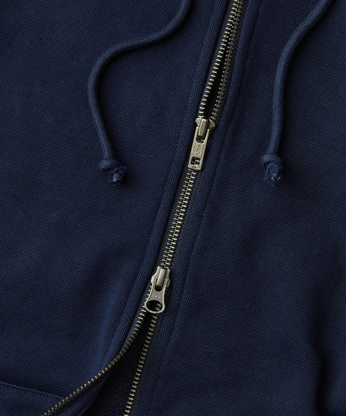 OUTSTANDING（アウトスタンディング）の「AUTHENTIC COMFORT HOOD ZIP SWEAT_NAVY（パーカー・メンズ・その他・MEDIUM/LARGE/X-LARGE）」の2枚目の写真