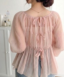 【mily bilet】1枚で2通り。透け感×チェックで、甘さをほどよく。前後2wayシアーチェックブラウス