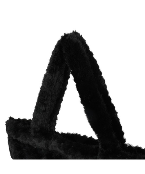 Guess(ゲス)の「SVEVA Mixed Fur Bag トートバッグ (トートバッグ・レディース・クリーム/ブラック・ONE SIZE)」の5枚目の写真