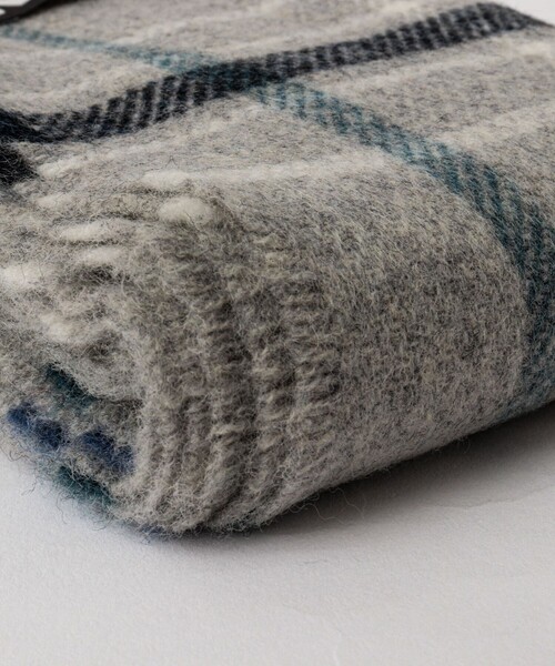 NOLLEY’S(ノーリーズ)の「【MAC.N/マックエヌ】Lambswool Canisbay Scarf 25(ストール/ショール・メンズ・ブルー系その他6/グレー系その他・FREE)」の22枚目の写真