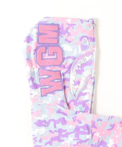 A BATHING APE（アベイシングエイプ）の「MULTI PIXEL CAMO SHARK FULL ZIP HOODIE（パーカー・レディース・マルチ/グリーン・SMALL/MEDIUM）」の17枚目の写真