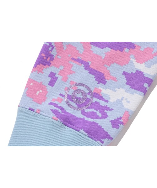 A BATHING APE（アベイシングエイプ）の「MULTI PIXEL CAMO SHARK FULL ZIP HOODIE（パーカー・レディース・マルチ/グリーン・SMALL/MEDIUM）」の12枚目の写真