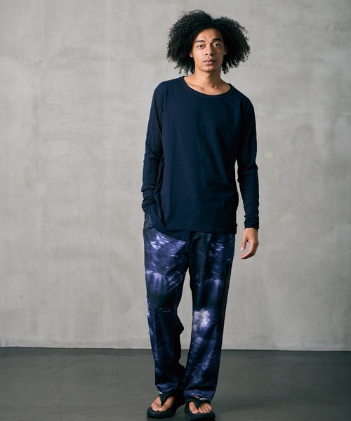 VIRGOwearworks(ヴァルゴウェアワークス)の「ASYMETRY SLEEVE FLYSE TOP(Tシャツ/カットソー・メンズ・ホワイト/ネイビー/ブラック・2/3/4)」の20枚目の写真