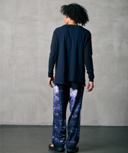 VIRGOwearworks(ヴァルゴウェアワークス)の「ASYMETRY SLEEVE FLYSE TOP(Tシャツ/カットソー・メンズ・ホワイト/ネイビー/ブラック・2/3/4)」の21枚目の写真