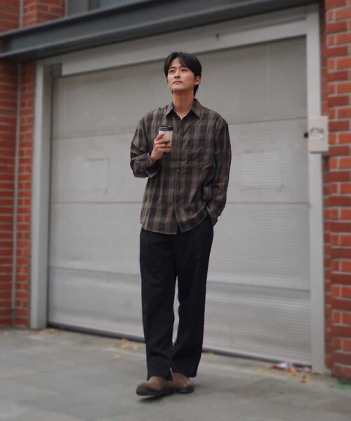 JUAN HOMME(ジュアンオム)の「ルーズドチェックシャツ(ブラウン)(シャツ/ブラウス・メンズ・その他・MEDIUM/LARGE)」の4枚目の写真