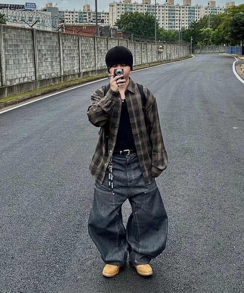 JUAN HOMME(ジュアンオム)の「ルーズドチェックシャツ(ブラウン)(シャツ/ブラウス・メンズ・その他・MEDIUM/LARGE)」の3枚目の写真