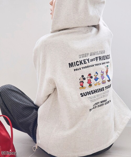 coen(コーエン)の「【MICKEY(ミッキー)/別注】バックプリントハーフジップ裏毛フーディ(パーカー・レディース・ダークグレー/ナチュラル・L/M)」の2枚目の写真