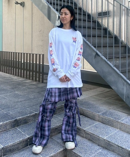 Candy Stripper(キャンディストリッパー)の「【クレヨンしんちゃん】ぶりぶりざえもんがいっぱい L/S Tシャツ(Tシャツ/カットソー・レディース・オフホワイト/ブラック/ラベンダー・FREE)」の12枚目の写真
